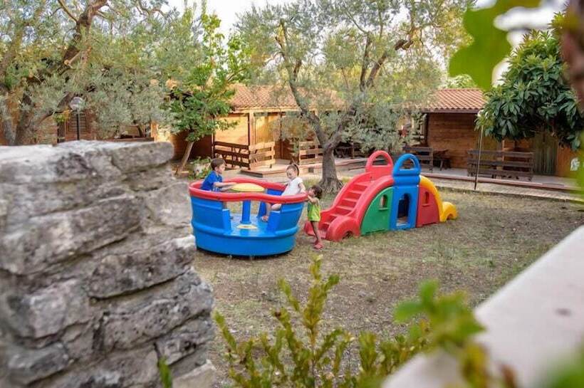 هتل Albergo Il Giardino