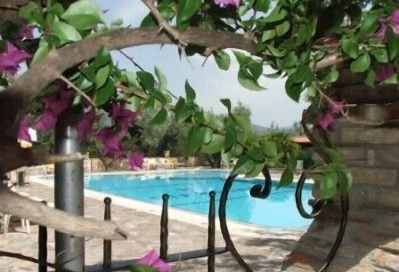 هتل Albergo Il Giardino