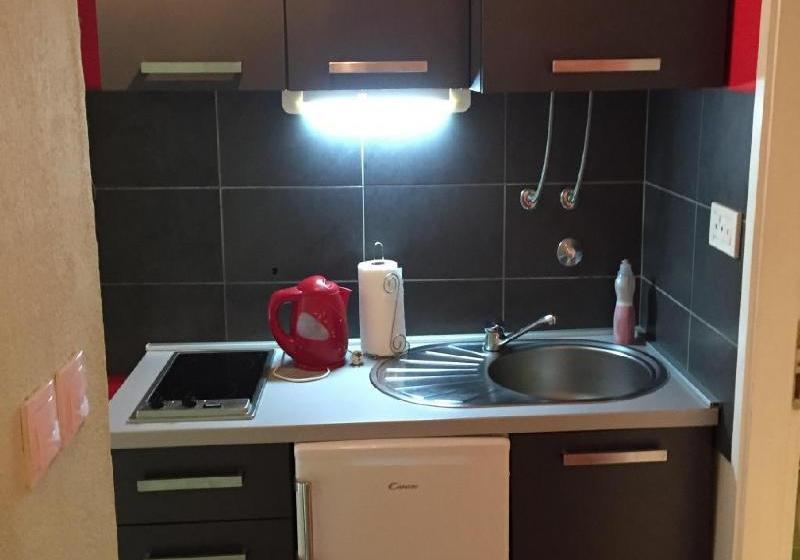 Отель Apartments Elena