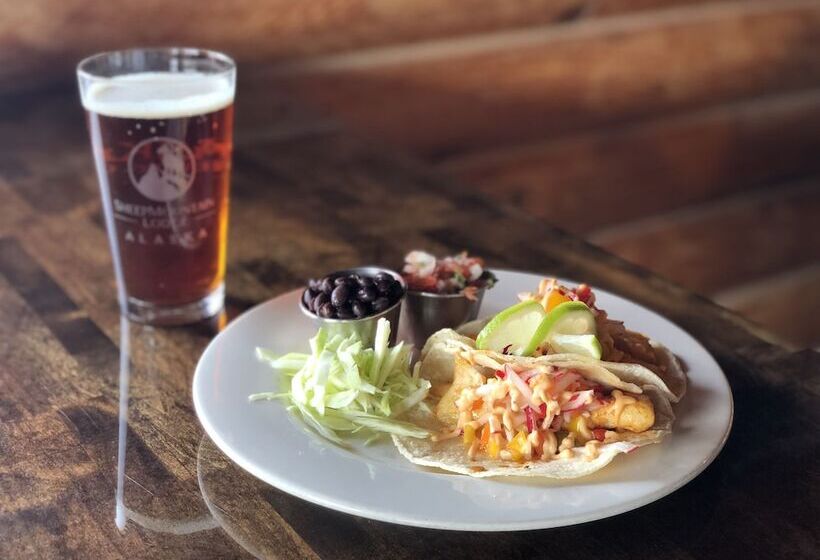 فندق Sheep Mountain Lodge