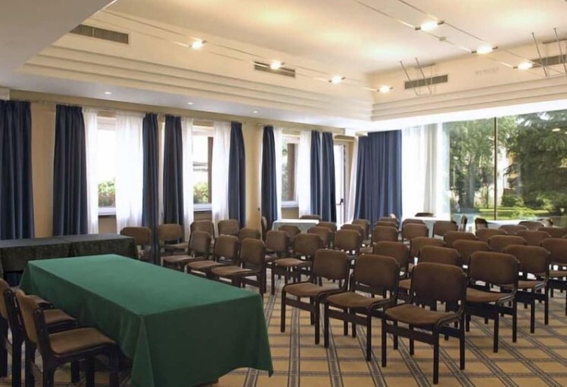 Отель Albergo Ristorante Della Torre