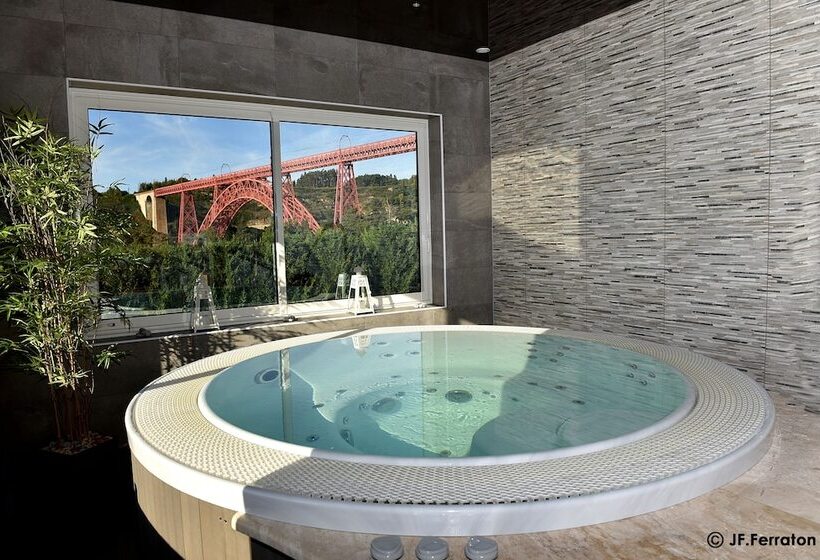 ホテル Logis Hôtel Beau Site