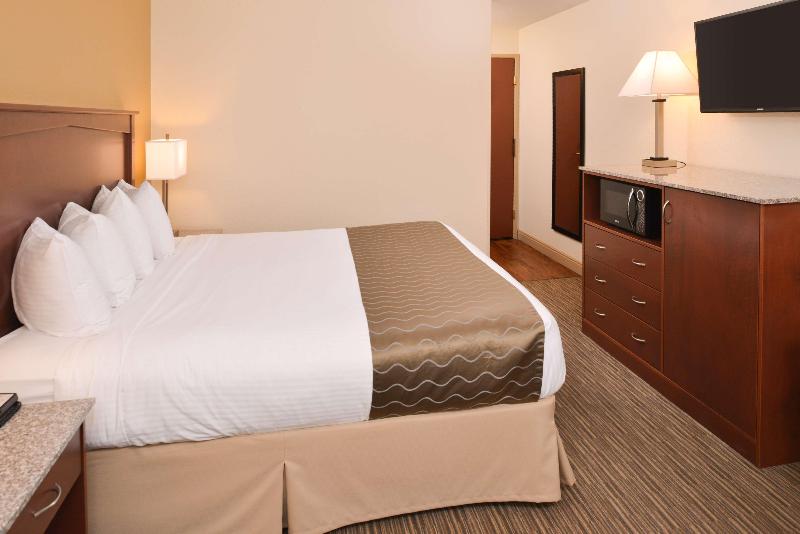 هتل Best Western Executive Inn & Suites