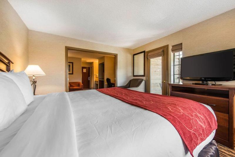 酒店 Comfort Suites Golden West On Evergreen Parkway