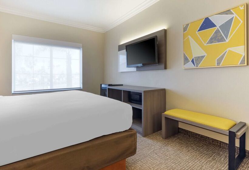 هتل Comfort Suites Oceanside Camp Pendleton Area