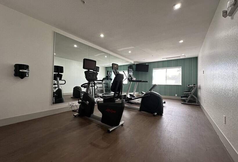 فندق Holiday Inn Express & Suites Mountain View, An Ihg