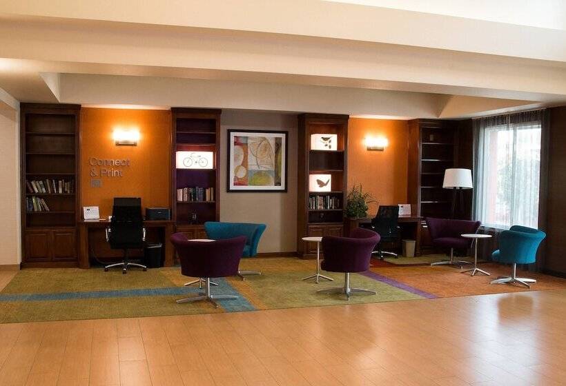 בית מלון כפרי Fairfield Inn & Suites Oakland Hayward