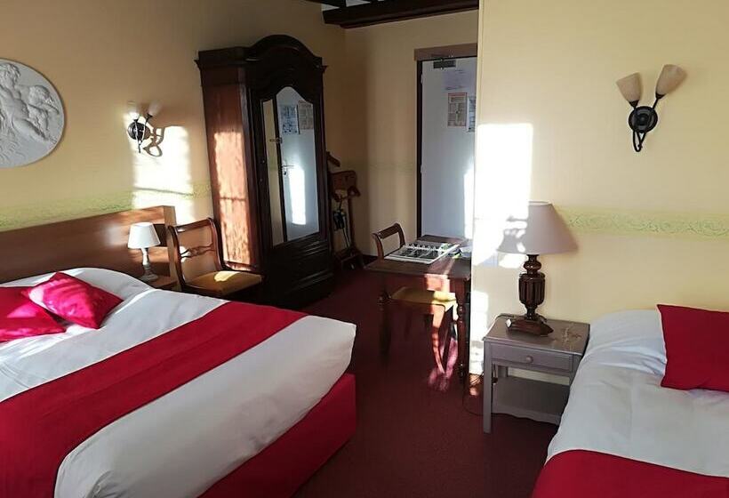 ホテル Hostellerie Saint Martin  Logis Hôtel Et Restaurant