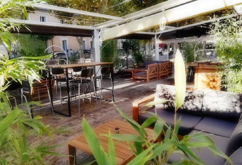 ホテル Hôtel Le Terminus