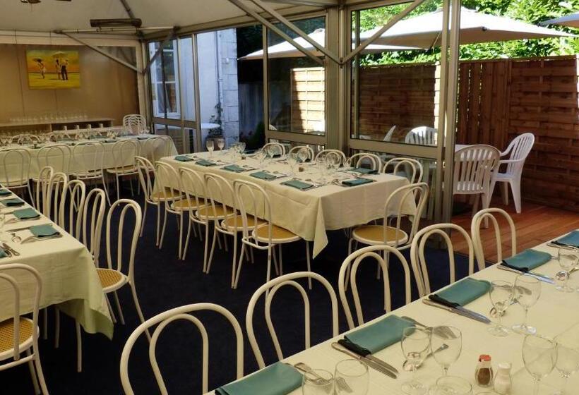 호텔 Hôtel Restaurant Le Relais