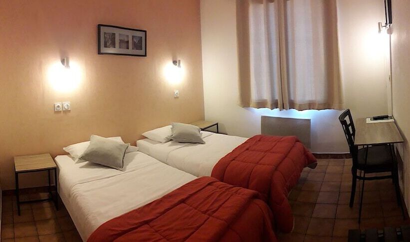 בית מלון כפרי Hôtel Saintmichel