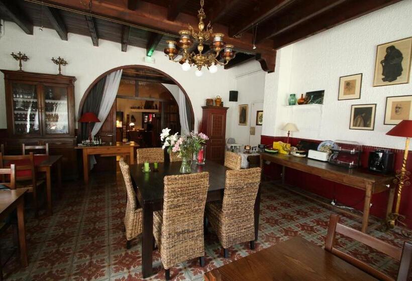هتل L'auberge Catalane