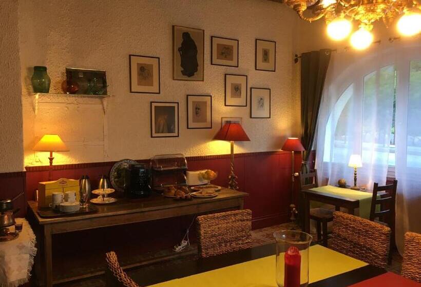 هتل L'auberge Catalane