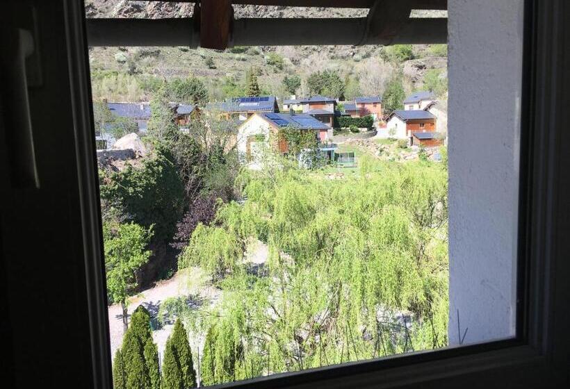 هتل L'auberge Catalane