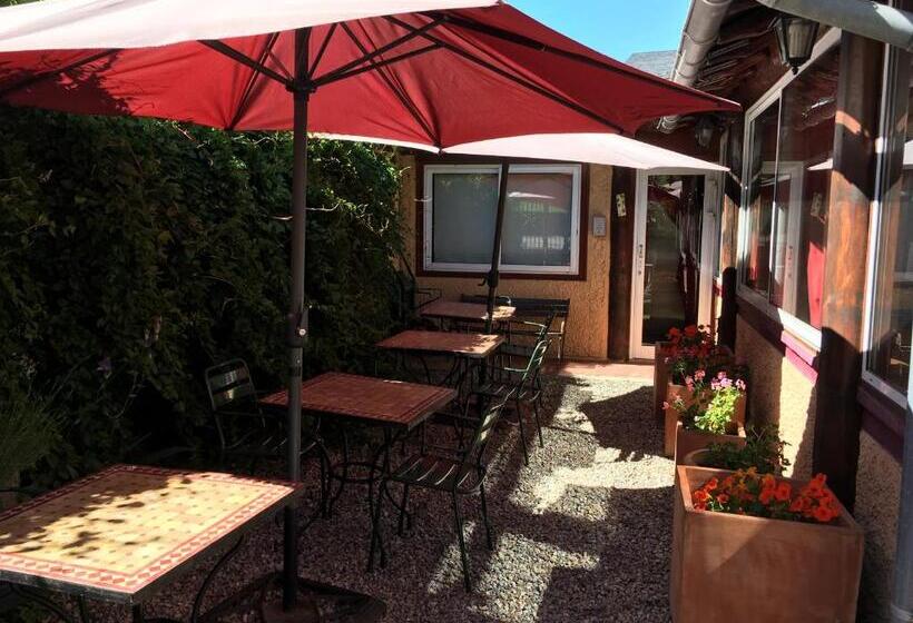 هتل L'auberge Catalane