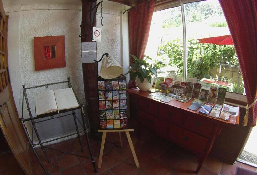 هتل L'auberge Catalane
