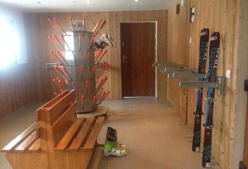 בית מלון כפרי Le Caprice Des Neiges