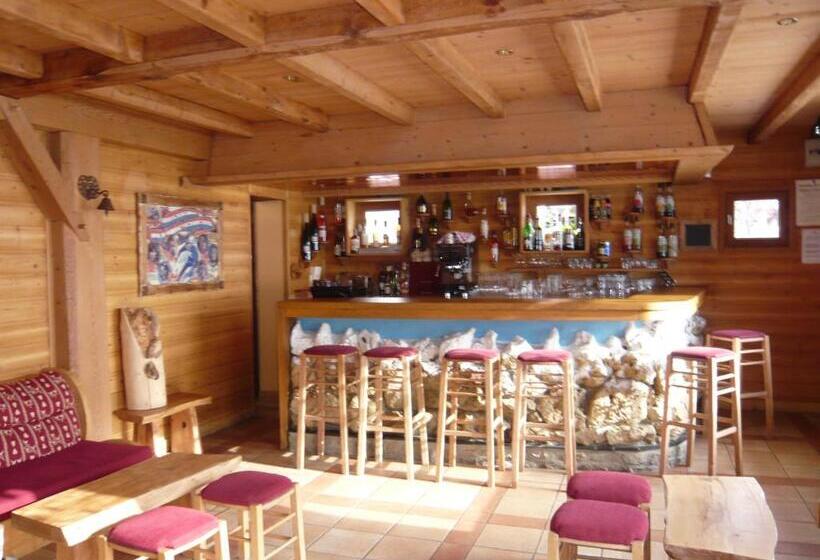 فندق Le Caprice Des Neiges