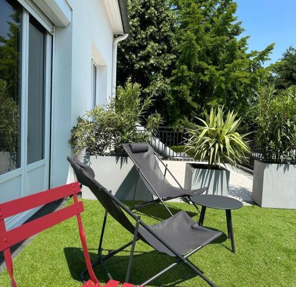 هتل Logis Hôtel & Restaurant Le Vert Bocage
