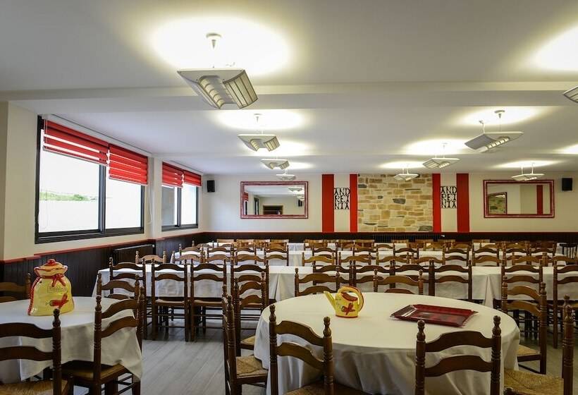 Отель Logis Hôtel Andreinia & Cabanes