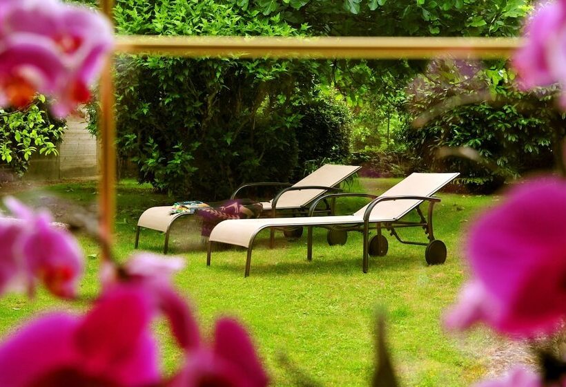 فندق Logis Auberge Le Centre Poitou