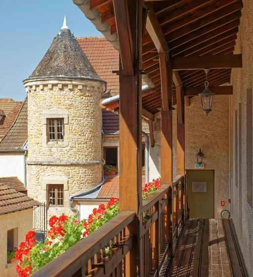 ホテル Logis Des Trois Maures