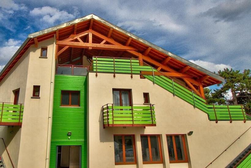 Отель Logis Hôtel Restaurant Le Chalet Du Mont Roland