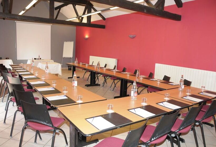 هتل Logis Hôtel Les Tuileries
