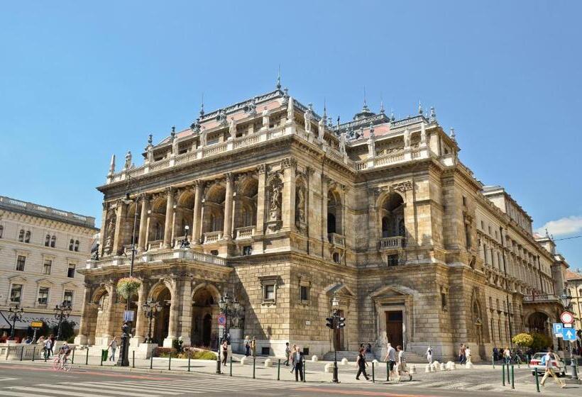 Fotos del hotel Mamaison Hotel Andrassy Budapest:  42