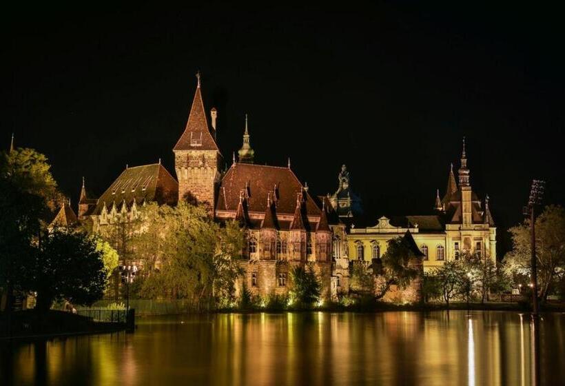 Fotos del hotel Mamaison Hotel Andrassy Budapest:  44