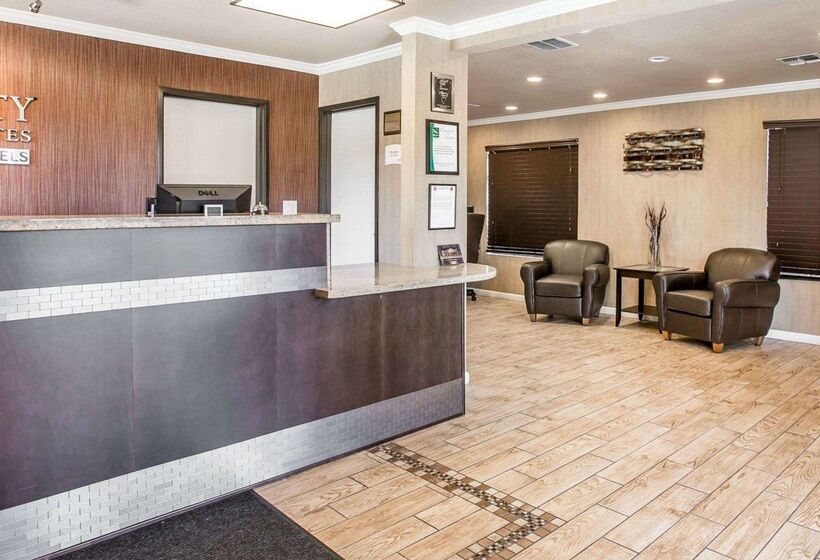 Hotel Quality Inn & Suites Woodland  Sacramento Airport