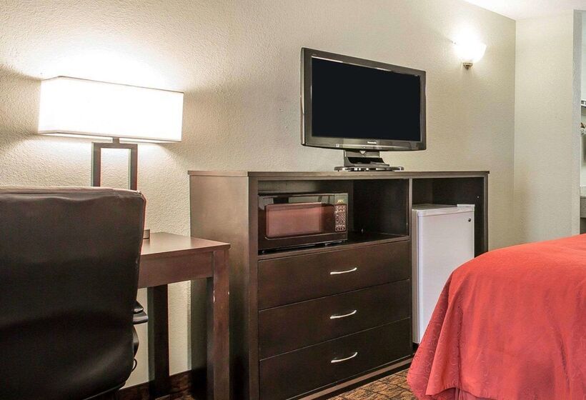 هتل Quality Inn & Suites Woodland  Sacramento Airport