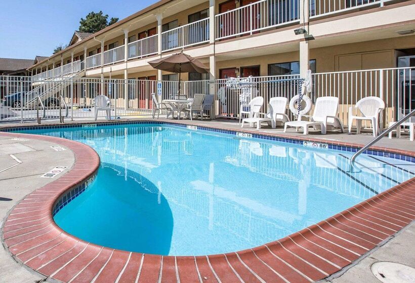 Hotel Quality Inn & Suites Woodland  Sacramento Airport