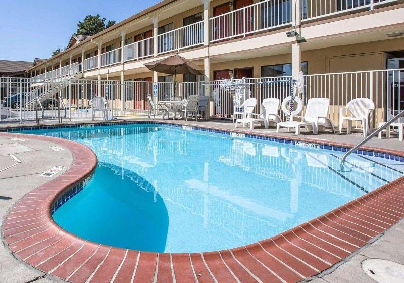 Hotel Quality Inn & Suites Woodland  Sacramento Airport