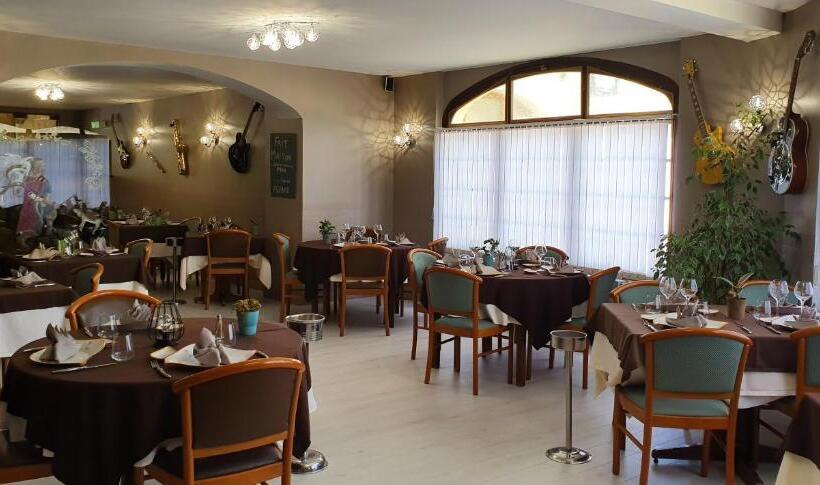 בית מלון כפרי Logis Hôtel Saint Hubert