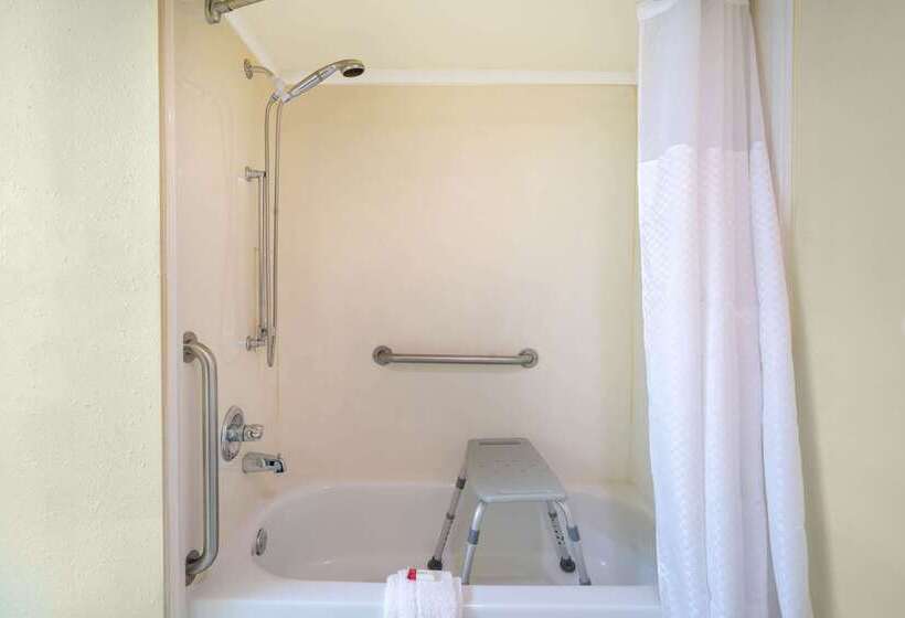 هتل Super 8 By Wyndham North Little Rock/mccain