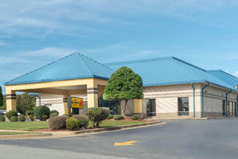 هتل Super 8 By Wyndham North Little Rock/mccain