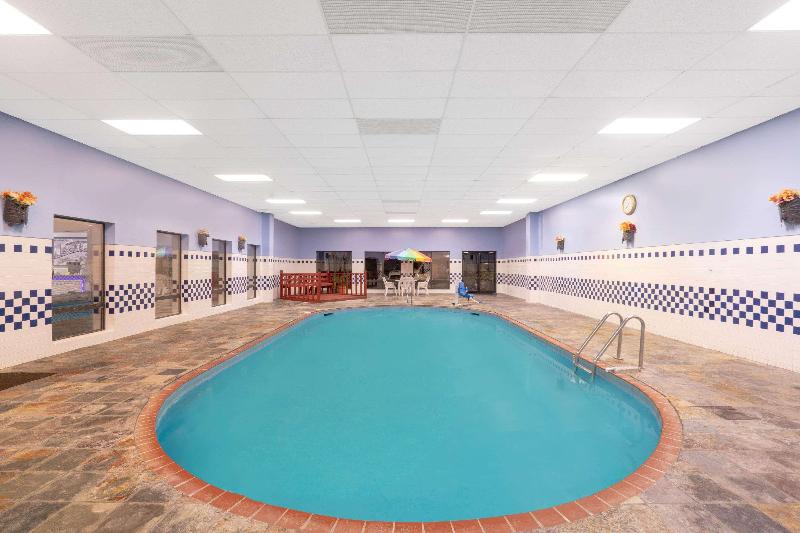 هتل Super 8 By Wyndham North Little Rock/mccain