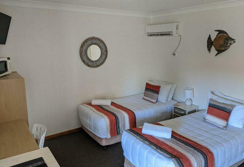 هتل Karuah Motor Inn