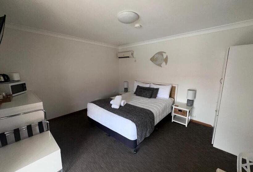 هتل Karuah Motor Inn