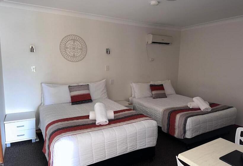 هتل Karuah Motor Inn