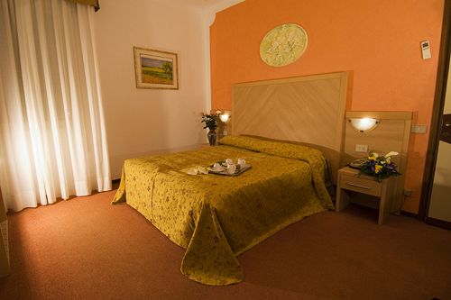 ホテル Albergo Verona