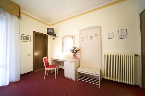 ホテル Albergo Verona