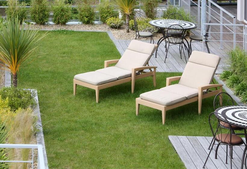 هتل Best Western Plus Les Terrasses De Brehat