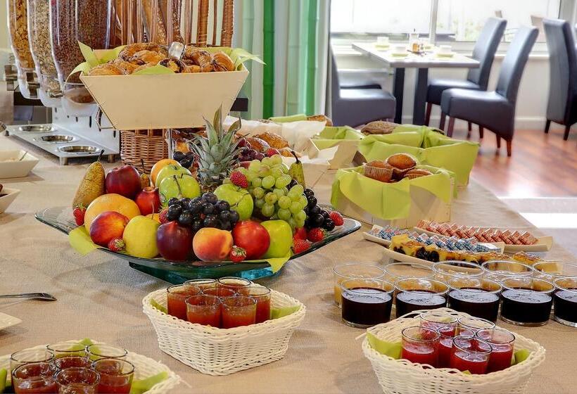 هتل Best Western Plus Les Terrasses De Brehat