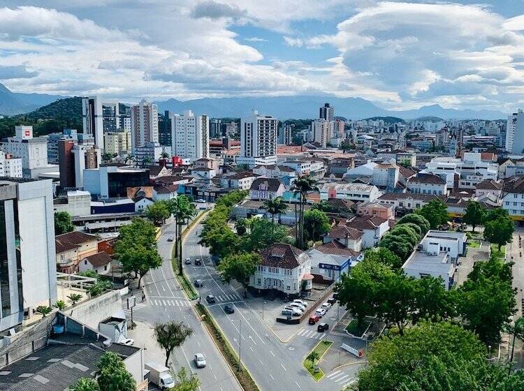 هتل Blue Tree Towers Joinville