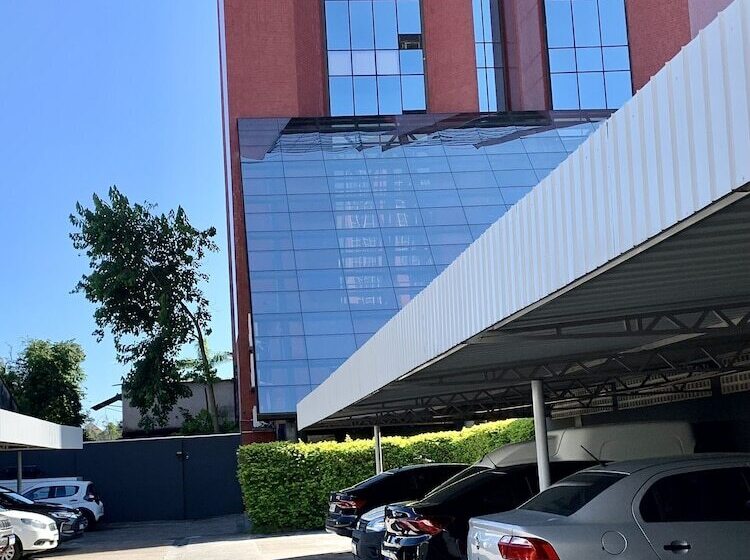 هتل Blue Tree Towers Joinville