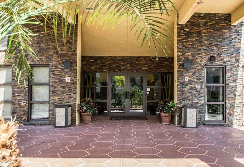 هتل Comfort Inn & Suites Lantana   West Palm Beach South