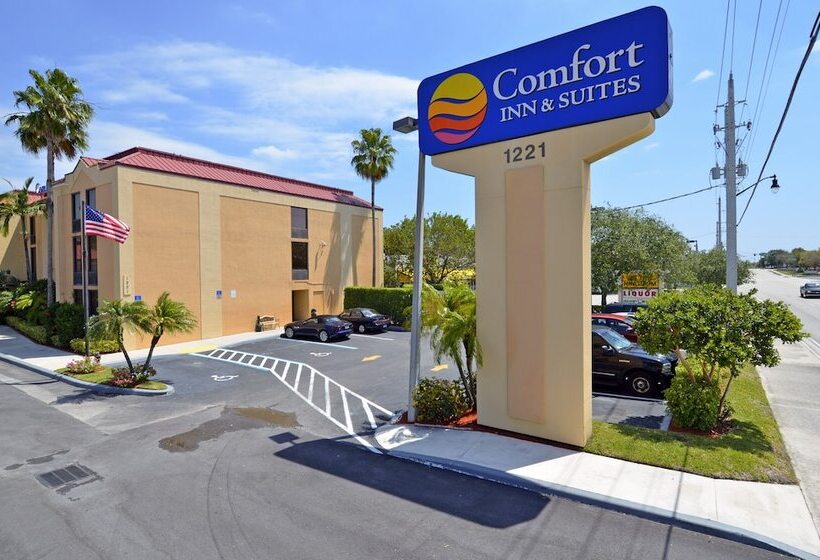 هتل Comfort Inn & Suites Lantana   West Palm Beach South