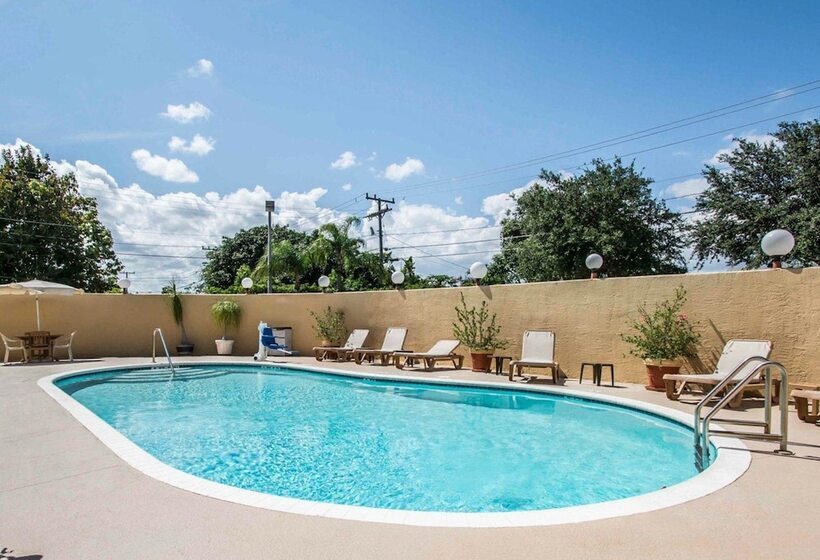 هتل Comfort Inn & Suites Lantana   West Palm Beach South